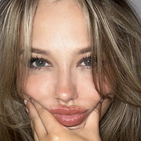 Эбби Хаксли Голая