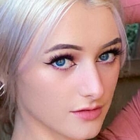 Адриана Ли Голая