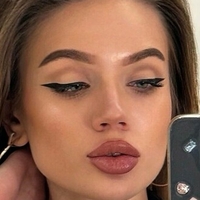 Элис Уоллс Голая