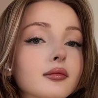 Алиса Молли Голая