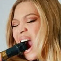 Амара Заммит Голая