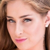 Амбар Лапьедра Голая