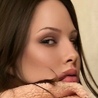 Амберджейловфри Голая