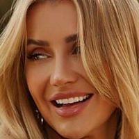 Ана Паула Зиберт Юстус Голая
