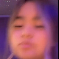 Энни Энгуен Голая