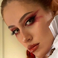 Арейнбо Голая
