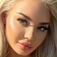 Беттина Марайс Голая