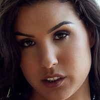 Бруна Редекер Голая