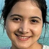 Булан Сутена Голая