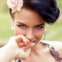 Карла Кэт Голая