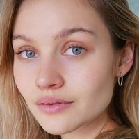 Каролин Коринф Голая