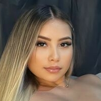 Касал Новиньос / Керолен Голая