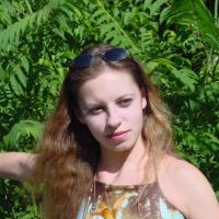 Си-Джей ДіМарсіко Голая