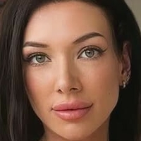 Делина Голая