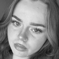 Деми Роберт Голая