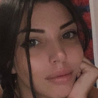 desireecavallaro Голая