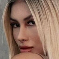 Диани Сагагун Голая