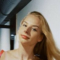 Дорка Юхаз Голая