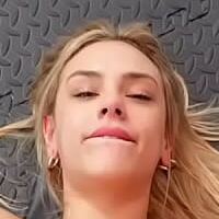 Дилан Мур Голая