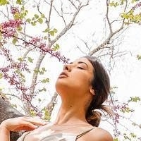 Елена Кремлиду Голая
