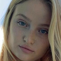 Эллекук Голая