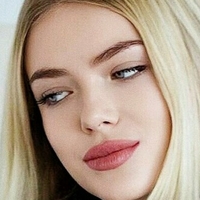 Элли Мисс Голая