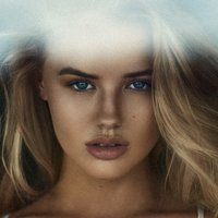 Элли Шарп Голая
