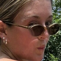 Эмерсен Хьювел Голая