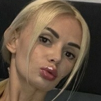 Эмили Блонд Голая