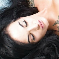 Эмили Уэйд Голая