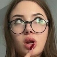 эммси Голая