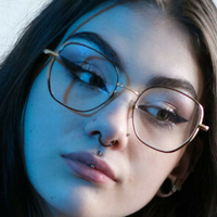 Эверли 666 Голая