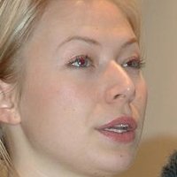 Фрида Халльгрен Голая