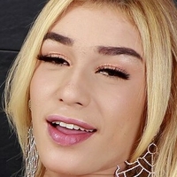 Габриэла Эстела Голая