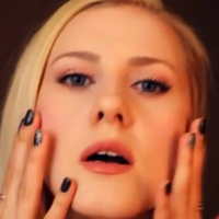 Деликатный шепот ASMR Голая