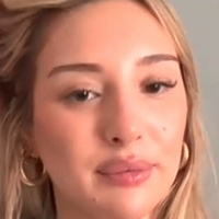 Гунессиниз Голая