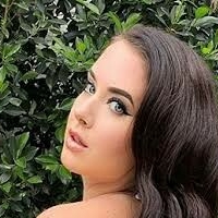 Холли Луя Голая