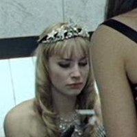 Холли Уэстон Голая