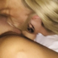 Хотвайвс XXX Голая