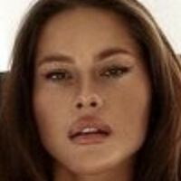 Юлия Янишевска Голая