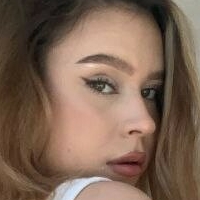 Джулиясвятковска Голая
