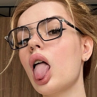 Джули Кисс Голая