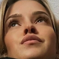 Юстина Пралина Голая