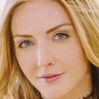 Карла Куш Голая