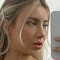 Лаура Леон Голая