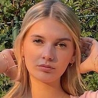 Лена Козловац Голая