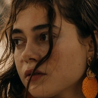 Леони Фелиция Голая