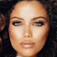 Лейла Милани Голая
