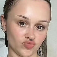 Лила Яновска Голая