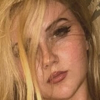 Лавли Мисс Ларкан Голая